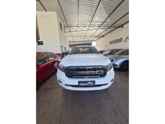 FORD RANGER 2.2 XLS 4X4 CD 16V DIESEL 4P AUTOMÁTICO